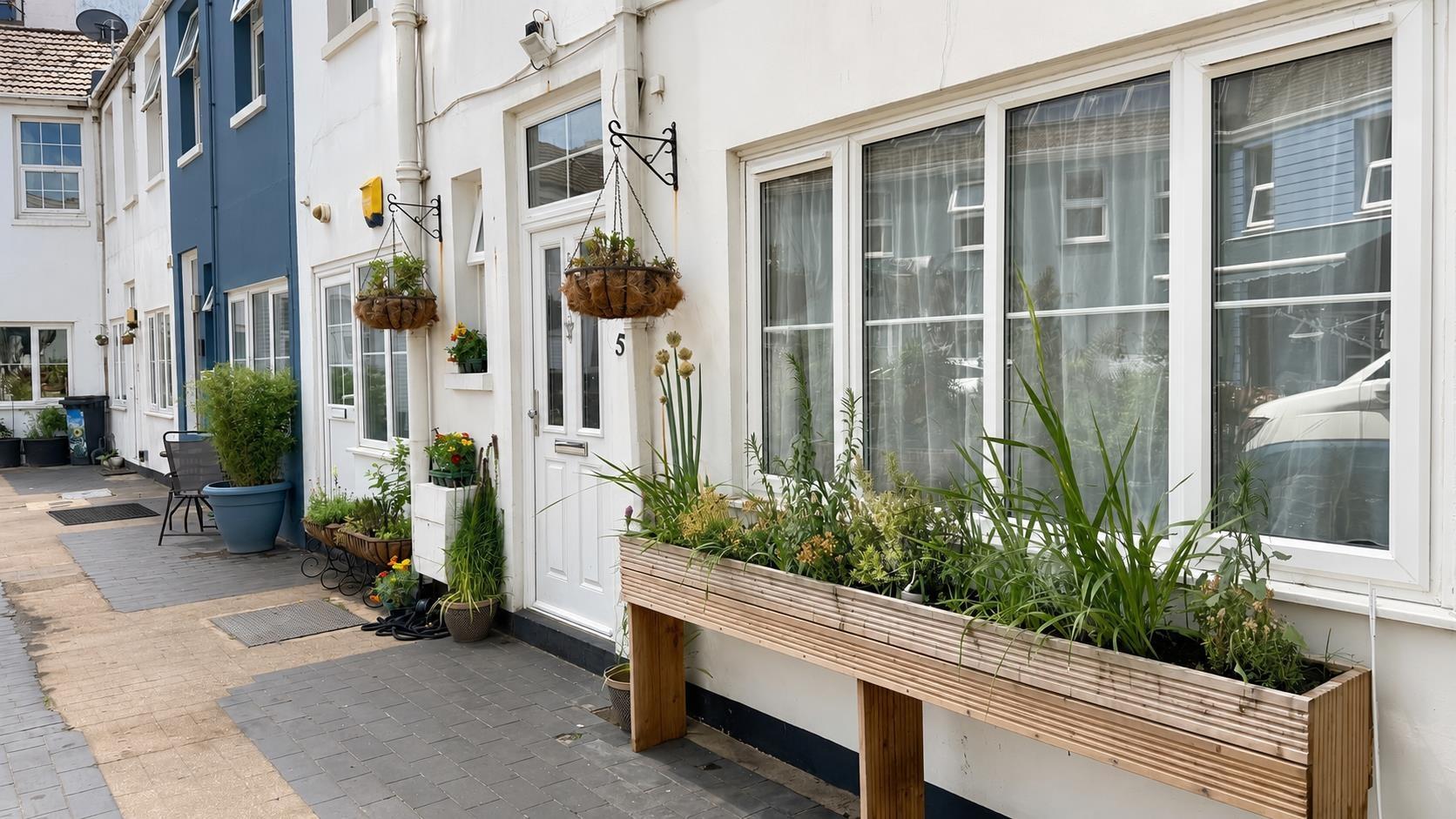 3 bed property in Trinity Mews, Hastings